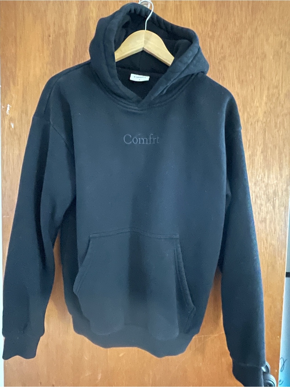 Comfrt Brand Women's Black Pullover Hoodie